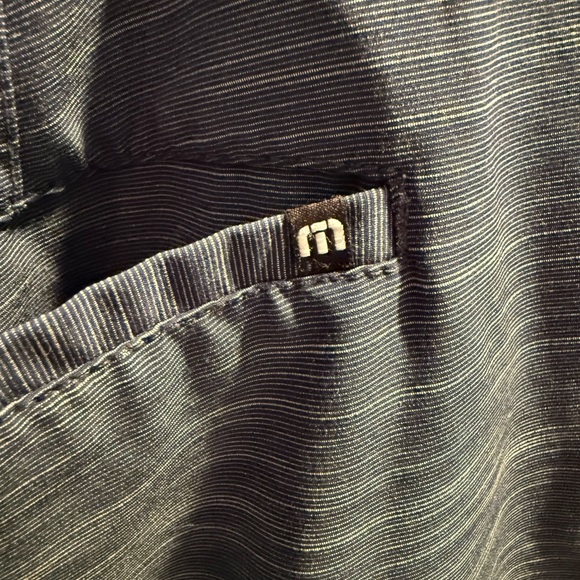 Travis Mathew Brand Men’s Shorts NWOT.  Navy Blue With Faint Stripe. Size 40” - Picture 6 of 6